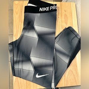 Nike Pro Cool Pyramid Capri Tights Active Womens Size L